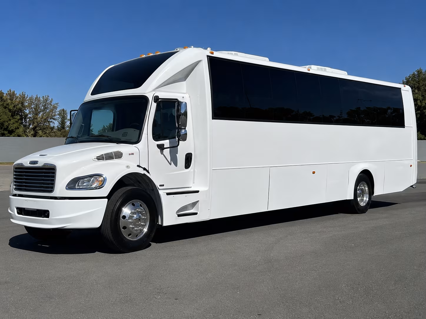 San Antonio Homecoming & Prom Party Bus Rentals